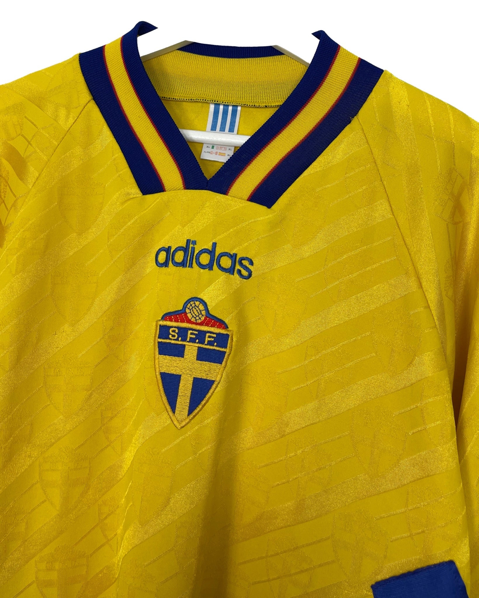 Maillot de football Adidas Maillot de football - Suède 94' 96' - XL - PLOMOSTORE